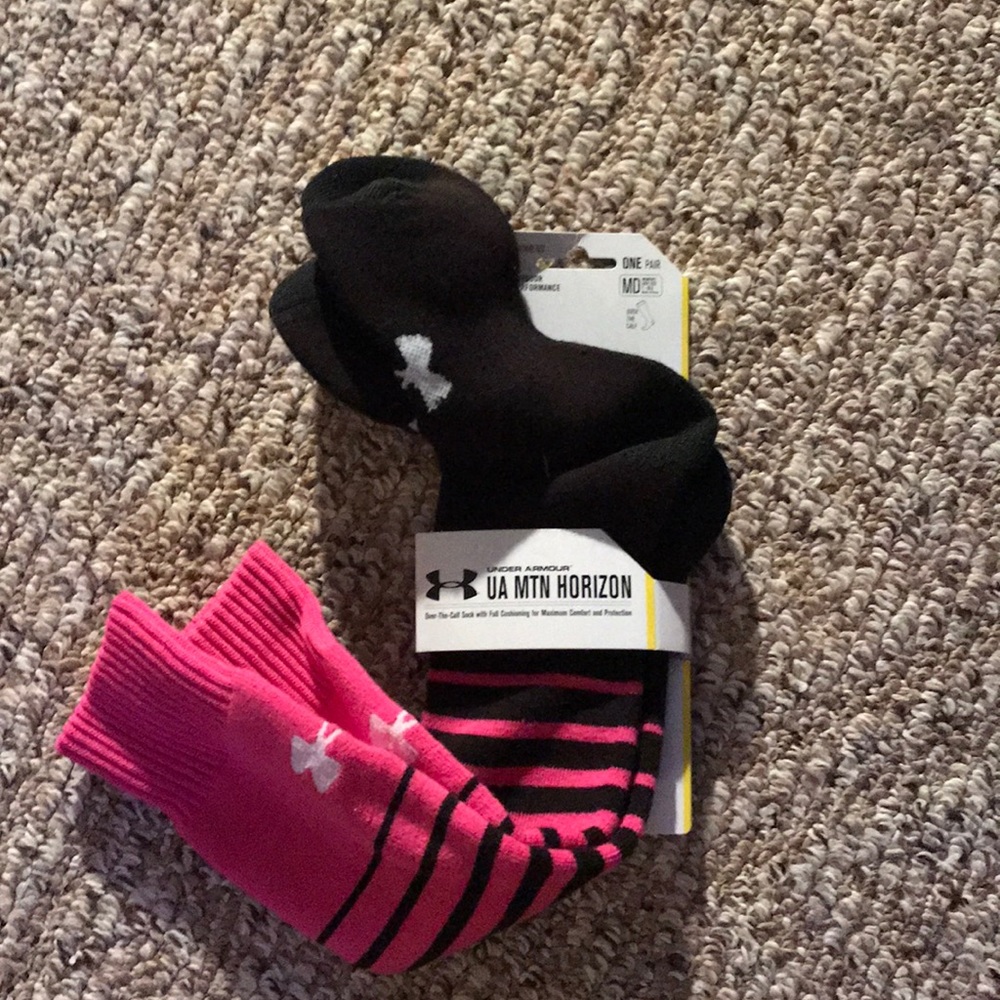 Under Armour Socks breast cancer awareness;